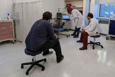 Patients and equipment in HealthLab